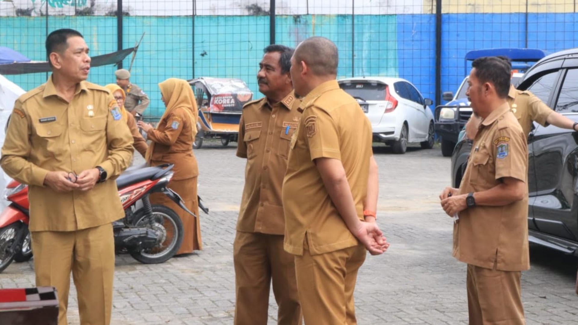 Wali Kota Binjai meninjau revitalisasi Taman Pujasera