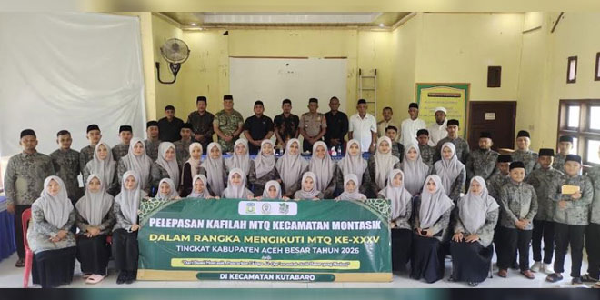 Kafilah Kecamatan Montasik sebelum berangkat ke MTQ Aceh Besar di Aula UDKP