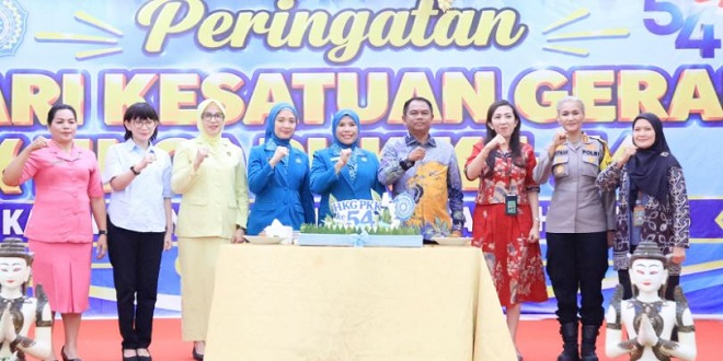 Bupati Serdang Bedagai membuka HKG PKK ke-54 di Pantai Cermin