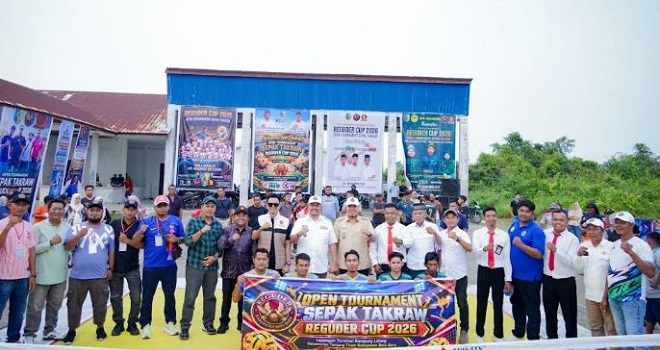 Bupati Batubara membuka Turnamen Sepak Takraw Reguder Cup 2026 di Terminal Kampung Lalang