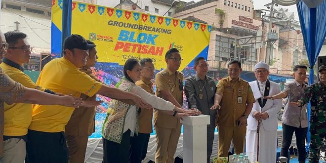Wali Kota Medan saat peletakan batu pertama Blok Petisah