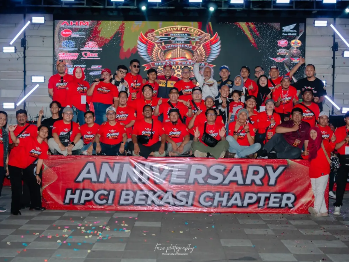 Perayaan Sewindu HPCI Chapter Bekasi di GWFood Grand Wisata dengan peserta dan panggung acara