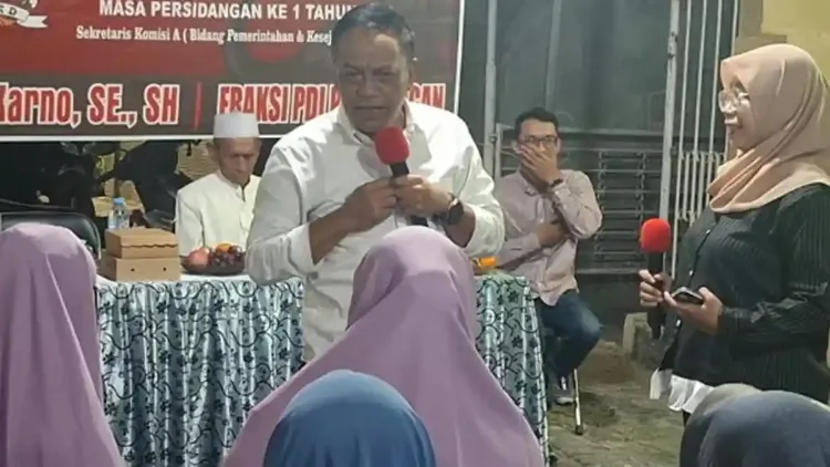 Warga reses DPRD Surabaya membahas ketidaksesuaian data desil kesejahteraan