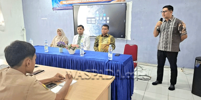 Peserta Bimtek konselor sebaya di SMA Negeri 3 Banda Aceh mengikuti pemaparan materi kesehatan remaja