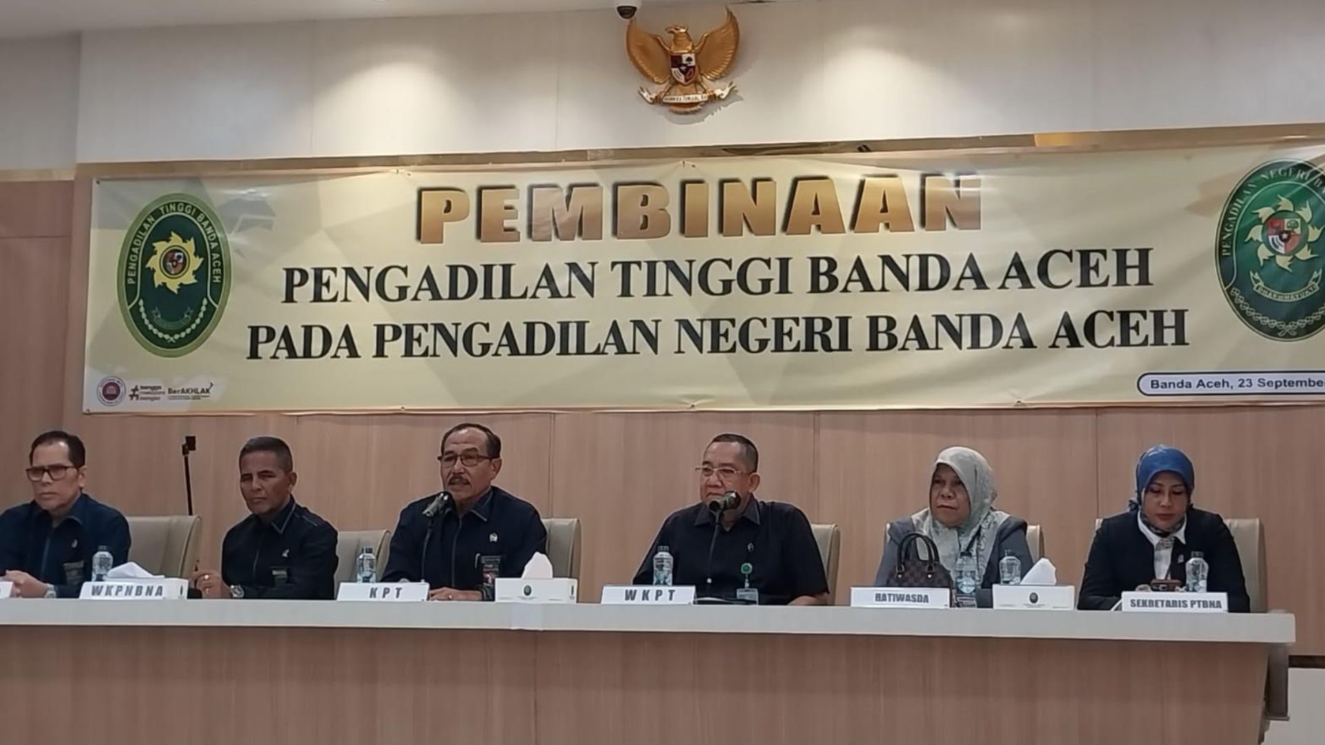 Ketua Pengadilan Tinggi Banda Aceh memberi arahan pada pembinaan hakim dan aparatur PN Banda Aceh