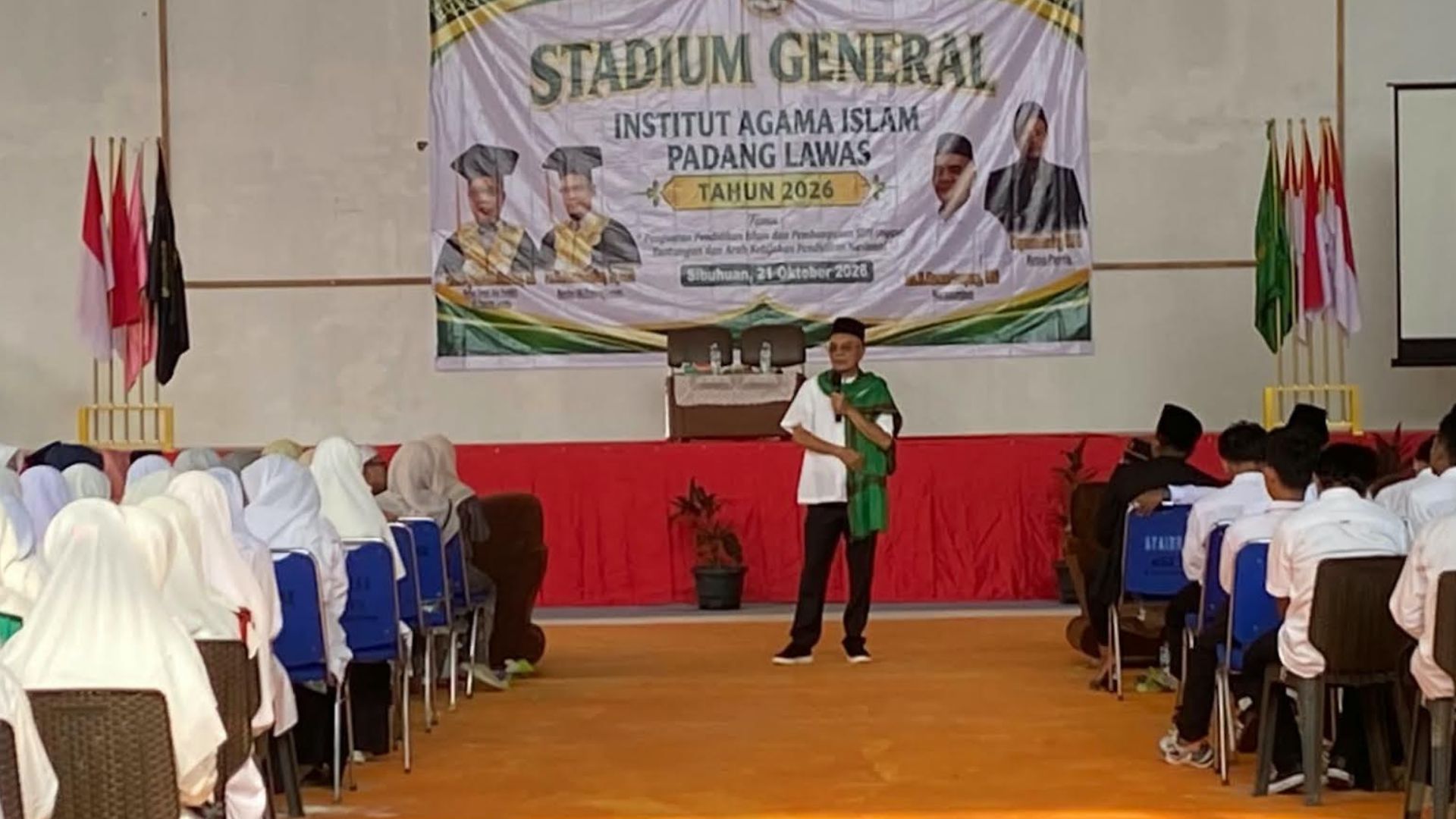 Ketua Komisi VIII DPR Marwan Dasopang saat menjadi narasumber di IAI Padanglawas