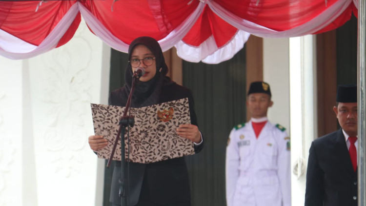 Upacara Hari Sumpah Pemuda ke-98 di Banyuwangi dengan Bupati Ipuk sebagai inspektur