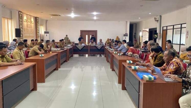Rombongan Komisi E DPRD Jatim melakukan studi banding ke Jawa Tengah untuk raperda keolahragaan
