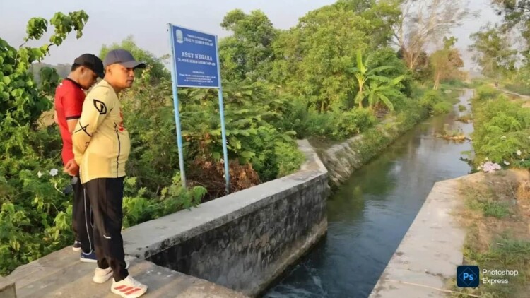 Bupati Bangkalan meninjau pompa PDAM di Desa Langkap, Kecamatan Tragah