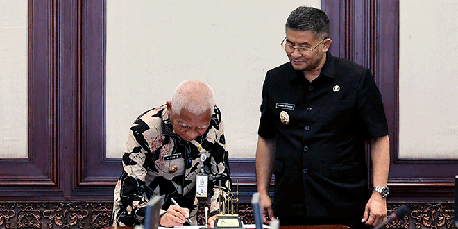 Penandatanganan kerja sama Pemprov Sumut dan Jabar di Gedung Sate Bandung