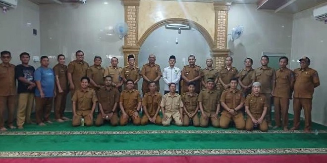 ASN Pemko Sibolga salat Zuhur berjamaah di Masjid Taqwa Parombunan