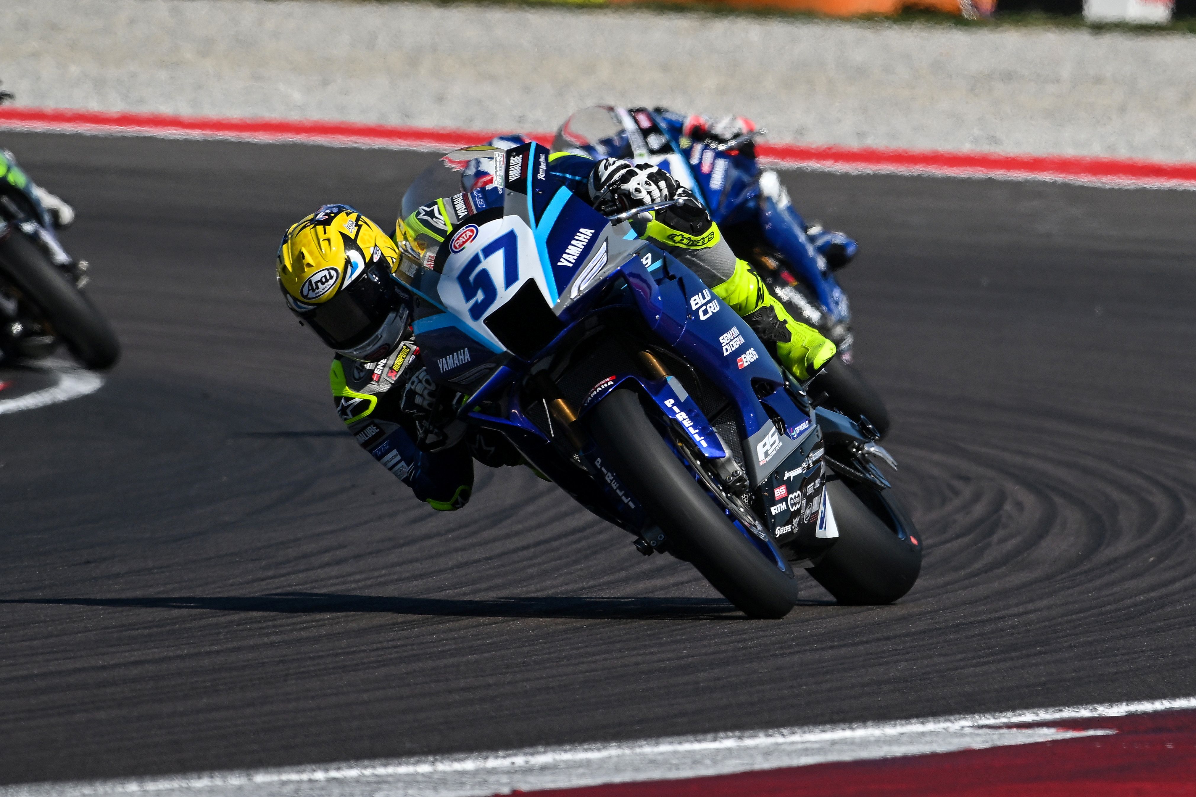Aldi Satya Mahendra bersiap sebelum balapan World Supersport