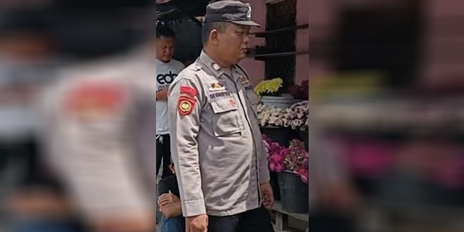 Polisi patroli jalan kaki di Pasar Horas Pematangsiantar