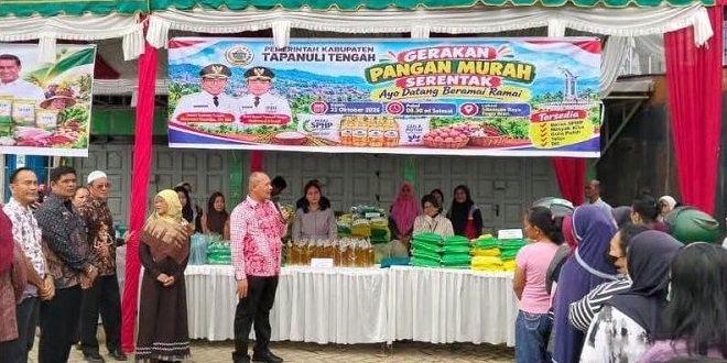 Wakil Bupati Mahmud Efendi membuka Gerakan Pangan Murah di Sibuluan Raya