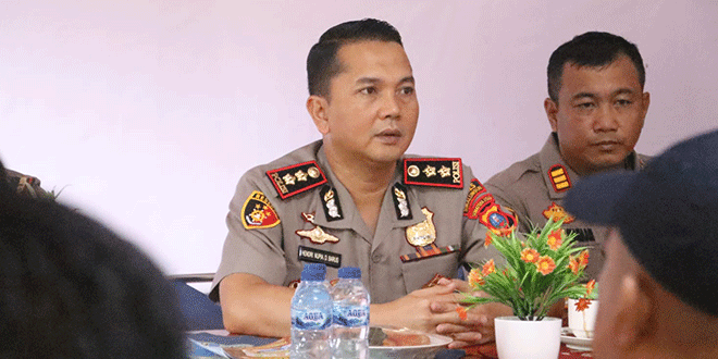 Kapolres Simalungun AKBP Hendri Nupia saat Rembuk Masalah di Gunung Malela