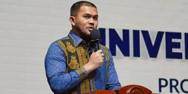 Ilustrasi siswa memakai masker di sekolah karena kabut asap