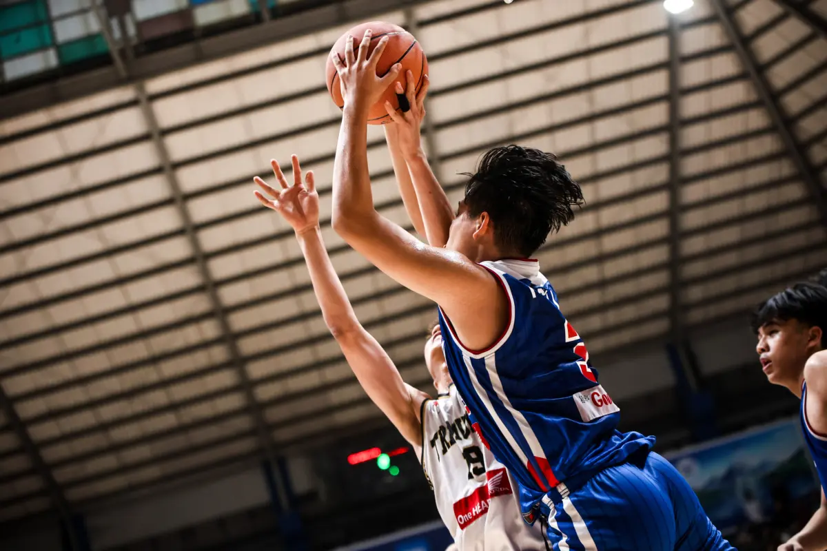 SMA Trimulia merayakan kemenangan atas SMAN 2 Bandung di Honda DBL 2026