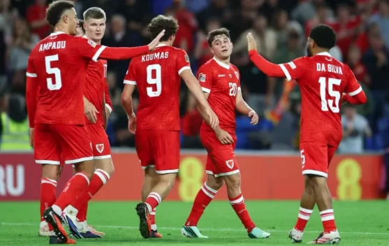 Pemain Wales merayakan gol melawan Norwegia di Cardiff, 2 Oktober 2026